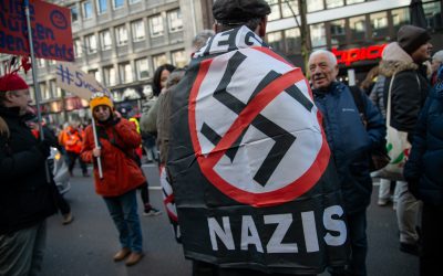 Demo in Düsseldorf gegen Rechts: No zu Nazis