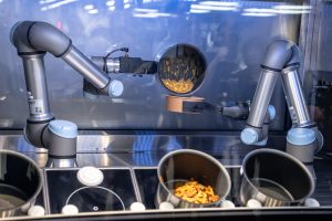 Wie ein Kochroboter Kantinen Konkurrenz macht