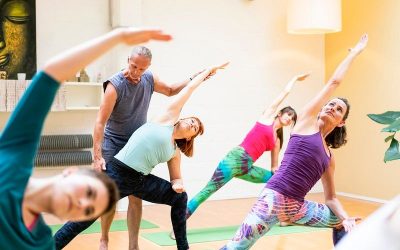 Rundum Yoga: Körper und Geist verbinden